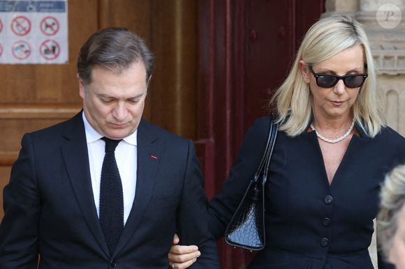 Laurence Ferrari et son mari Renaud Capuçon - Sorties des obsèques de Philippe Labro en l'église de Saint-Germain-des-Prés à Paris le 13 juin 2025. © Dominique Jacovides - Christophe Clovis / Bestimage