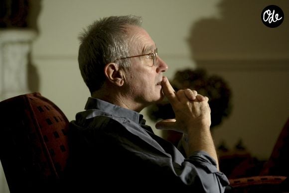 Archives - A Paris, chez lui, rendez-vous avec Bernard Le Coq à son domicile à Paris. Le 9 mai 2003
© Jean-Jacques Descamps via Bestimage
