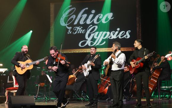 Exclusif - Chico Bouchikhi - Chico & The Gypsies célèbrent 45 ans de carrière au Palais des Congrès avec un concert symphonique inédit le 24 mai 2025. Portés par 80 musiciens et des invités prestigieux, leurs tubes cultes ont résonné dans une version grandiose, entre rumba, flamenco et symphonie.
© Guirec Coadic / Bestimage