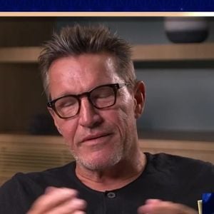 Benjamin Castaldi a lui aussi décidé de se reprendre en main. 
Benjamin Castaldi dans La Boîte à secrets le 9 janvier 2026. Capture France 3