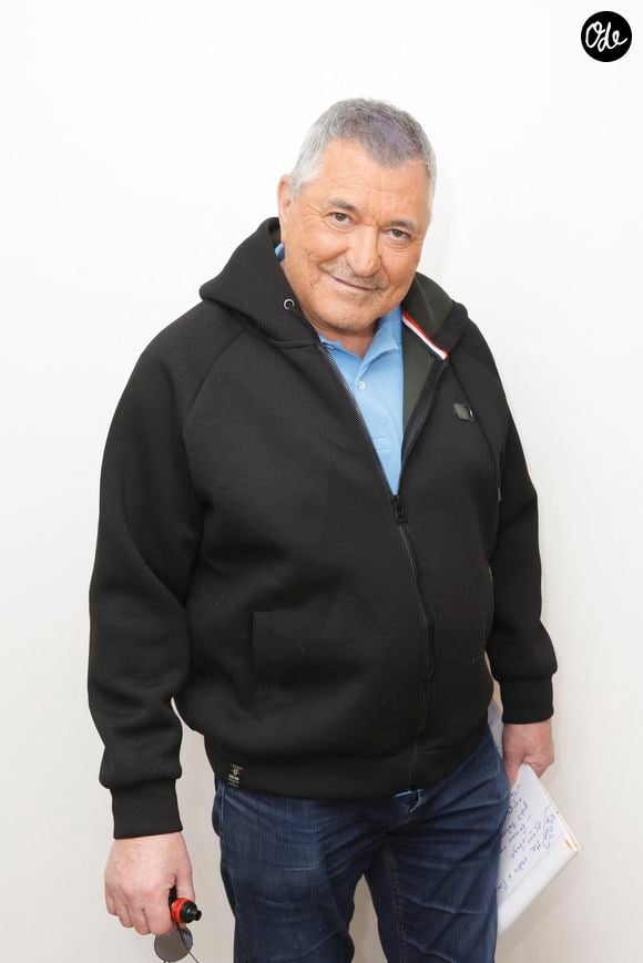 Jean-Marie Bigard en backstage de l'enregistrement de l'émission "La Grosse Rigolade" présentée par C.Hanouna le 1er décembre qui sera diffusée à 21h10 sur C8 le Jeudi 8 décembre 2022 qui réunira les experts de la blague pour une soirée 100% Darka.

© Jack Tribeca / Bestimage
