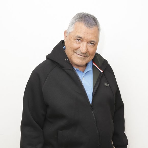 Jean-Marie Bigard en backstage de l'enregistrement de l'émission "La Grosse Rigolade" présentée par C.Hanouna le 1er décembre qui sera diffusée à 21h10 sur C8 le Jeudi 8 décembre 2022 qui réunira les experts de la blague pour une soirée 100% Darka.

© Jack Tribeca / Bestimage