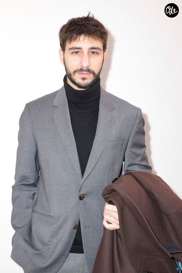 Ben Attal au front row du défilé Paul Smith Collection Homme Prêt-à-Porter Automne/Hiver 2024-2025 lors de la Fashion Week de Paris (PFW), à la Bibliothèque - Le Grand Plateau - 13 rue Santeuil, à Paris, France, le 19 janvier 2024. © Jack Tribecas/Bestimage
