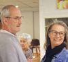 Sa prétendante avant qu'il ne choisisse Isabelle

Gilles à la ferme avec ses prétendantes Isabelle et Pascaline dans "L'amour est dans le pré"