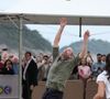 Agé de 43 ans, le prince de Galles a montré un corps très athlétique.

Le Prince de Galles participe à un match de volley-ball avec des joueurs de l'Institut Levante, une école locale de beach-volley, sur la plage de Copacabana à Rio de Janeiro, au premier jour de sa visite au Brésil pour la remise annuelle du prix Earthshot, le lundi 3 novembre 2025. Photo by Aaron Chown/PA Wire/ABACAPRESS.COM