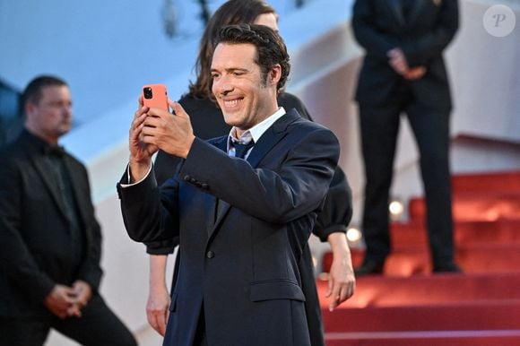 Nicolas Bedos assistant à la première du film Mascarade lors du 75e Festival de Cannes à Cannes, France, le 27 mai 2022. Photo Julien Reynaud/APS-Medias/ABACAPRESSS.COM