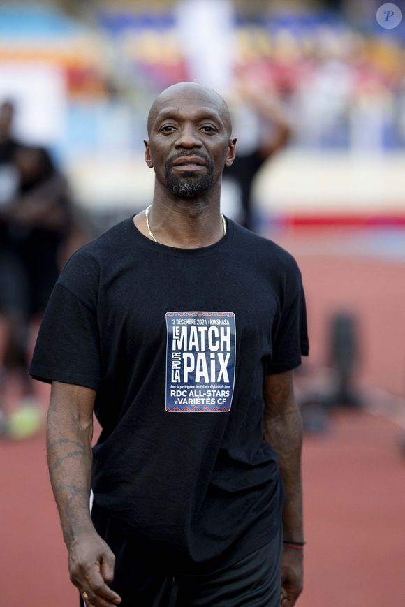 Comme l'a confirmé le comité Miss Univers sur Instagram ce mardi 28 octobre, la pétillante brune devrait défiler devant... Claude Makélélé, l'ex-footballeur phare de l'équipe de France, qui vient d'intégrer le jury du concours.

Exclusif - Claude Makelele lors du match de gala pour la paix aux enfants déplacés internes, victimes des conflits armés de la RDC opposant le Variétés Club de France (VCF) contre le Congo AllStar au stade des Martyrs à Kinshasa, République Démocratique du Congo, le 3 décembre 2024. © Pierre Perusseau/Bestimage
