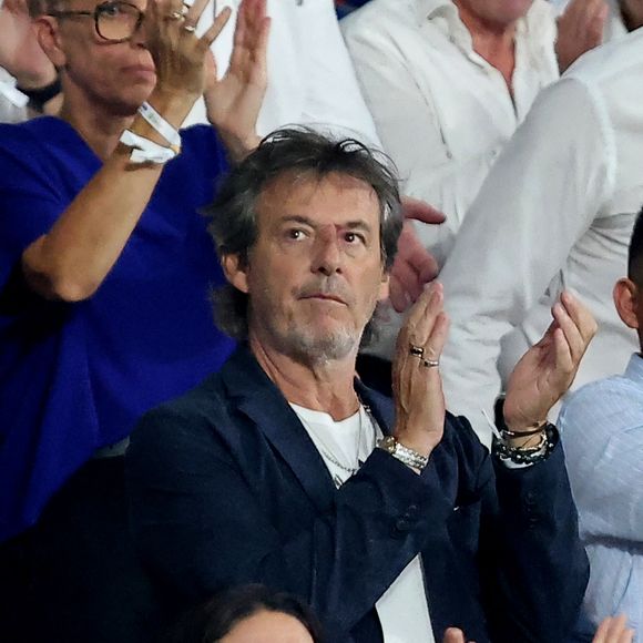 Jean-Luc Reichmann - People dans les tribunes lord du match d'ouverture de la Coupe du Monde de Rugby France 2023 avant le match de la Poule A entre la France et la Nouvelle-Zélande au Stade de France à Saint-Denis le 8 septembre 2023.  © Dominique Jacovides/Bestimage