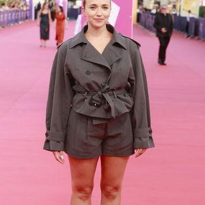 Aujourd’hui, elle affirme mieux dormir, se sentir apaisée et contrôler ses angoisses.

Chloé Jouannet au 51ème Festival du Cinéma Américain de Deauville, samedi 6 septembre 2025.

© Christophe Aubert via Bestimage