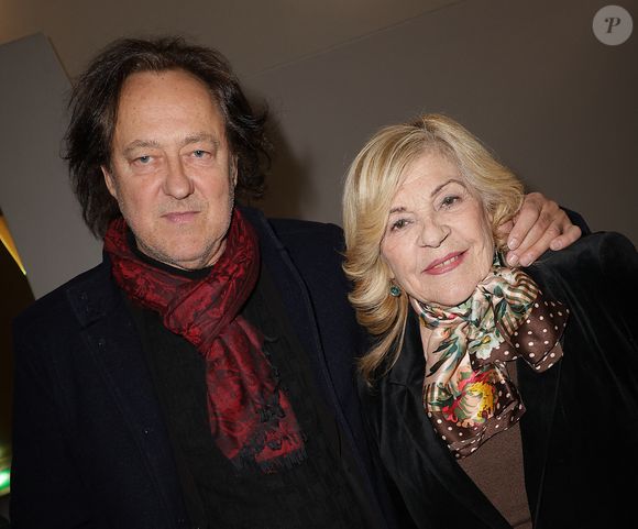 Avec son mari, elle fuit les meubles sans personnalité et préfère chiner des objets anciens et chargés d'histoire (miroirs piqués, tableaux du XIXᵉ siècle).

 Nicoletta et son mari Jean Christophe Molinier lors du concert hommage à Brigitte Bardot au palais des Congrès à Paris "Brigitte Bardot autobiographie symphonique" le 2 avril 2026.

© Coadic Guirec / Bestimage