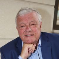 Fabrice a un célèbre nom de famille : pourquoi l'animateur phare des années 70-80 n'a jamais voulu s'en servir publiquement ?