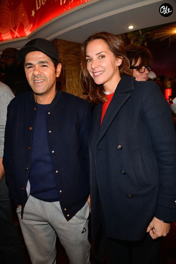 “J’en profite pour dire qu’avec ma femme, nous sommes très fier de notre fille. Je la salue. Bravo ma chérie.” 

Jamel Debbouze et sa femme Mélissa Theuriau - Avant première du film "Demain tout commence" au Grand Rex à Paris le 28 novembre 2016. © Coadic Guirec/Bestimage