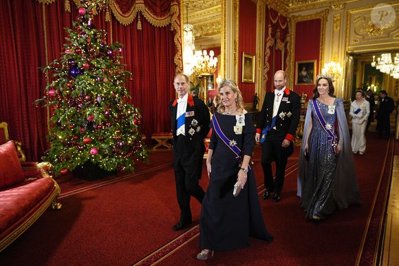 Et ce n'est pas tout... La couronne de Kate Middleton a d'abord été l'accessoire de la reine Victoria.

Le prince William, prince de Galles, et Catherine (Kate) Middleton, princesse de Galles, le prince Edward, duc d'Edimbourg et Sophie Rhys-Jones, duchesse d'Edimbourg - Banquet d'Etat au château de Windsor en l'honneur de la visite officielle de Frank-Walter Steinmeier (Président fédéral de l'Allemagne) et sa femme Elke Büdenbender au Royaume-Uni, le 3 décembre 2025.