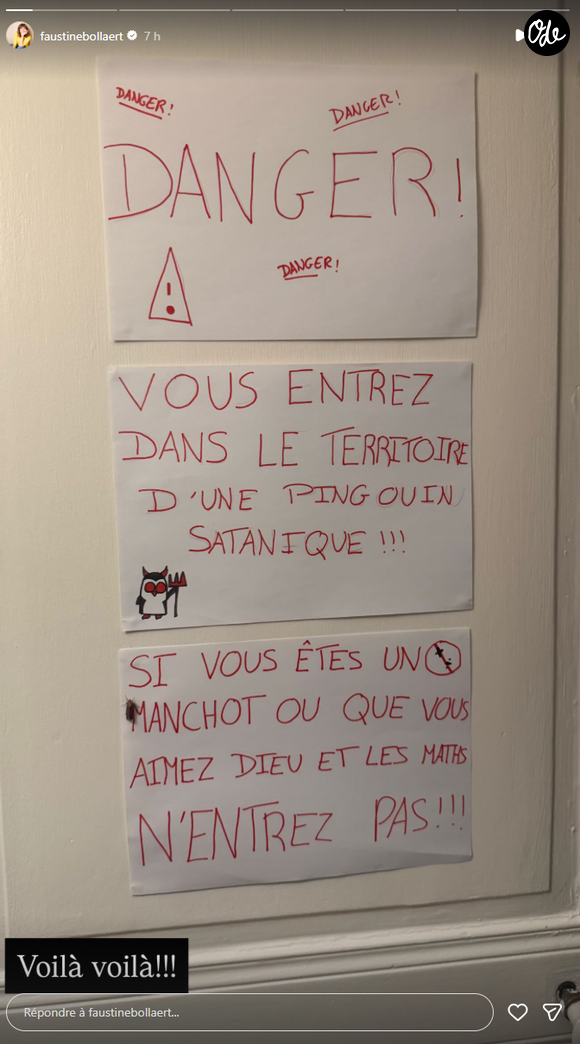 Un panneau humoristique met en garde contre une « pingouin satanique ».

Le drôle de mot que laisse Peter, le fils de Faustine Bollaert et Maxime Chattam sur la porte de sa chambre.