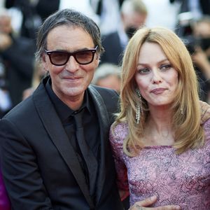 Vanessa Paradis, Samuel Benchetrit - Montée des marches du film « De son vivant » lors du 74ème Festival International du Film de Cannes. Le 10 juillet 2021
© Borde-Jacovides-Moreau / Bestimage