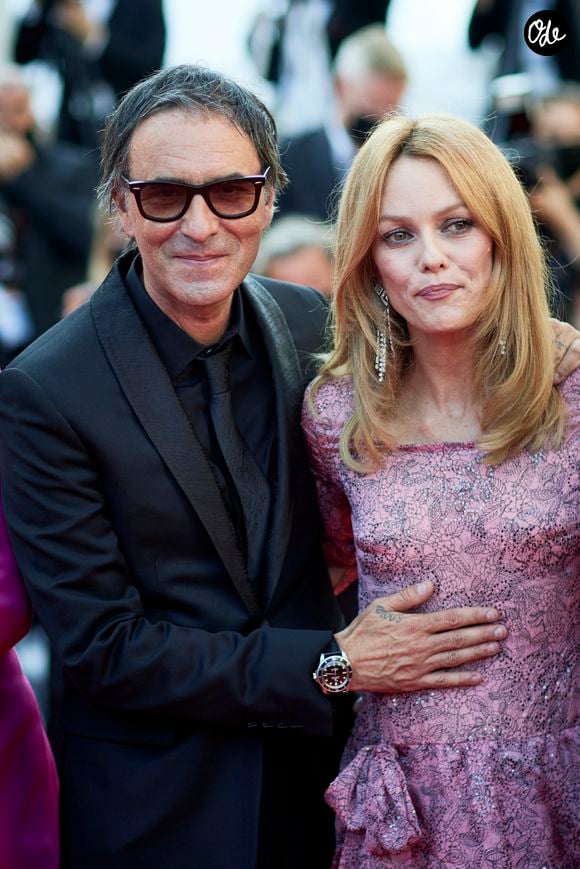 Vanessa Paradis, Samuel Benchetrit - Montée des marches du film « De son vivant » lors du 74ème Festival International du Film de Cannes. Le 10 juillet 2021
© Borde-Jacovides-Moreau / Bestimage