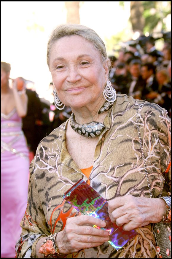 Marta Marzotto était également une personnalité très appréciée.

Marta Marzotto lors de la montée des marches du film "Marie-Antoinette" dans le cadre du 59ème Festival International du Film de Cannes en 2006. © BORDE-JACOVIDES / BESTIMAGE