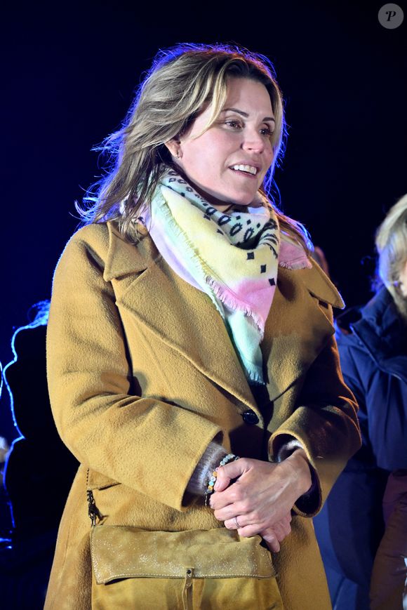 Exclusif - Christian Estrosi, le maire de Nice, sa femme Laura Tenoudji Estrosi et leur fille Bianca ont participé à l'allumage de la 5eme bougie de la fête juive de Hanoucca (noël juif) à Nice, au jardin d'Arménie, près de la Promenade des Anglais, le 29 décembre 2024. © Bruno Bebert/Bestimage