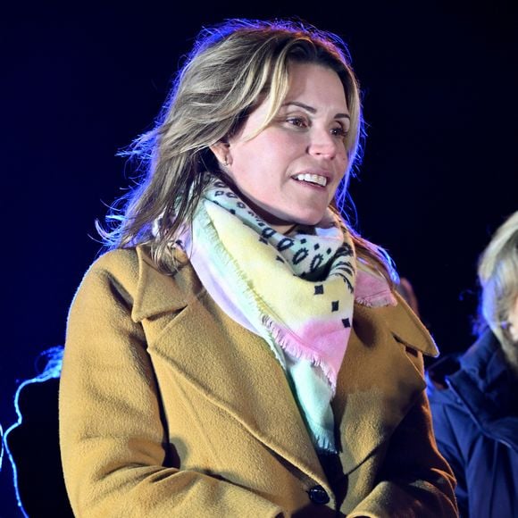 Exclusif - Christian Estrosi, le maire de Nice, sa femme Laura Tenoudji Estrosi et leur fille Bianca ont participé à l'allumage de la 5eme bougie de la fête juive de Hanoucca (noël juif) à Nice, au jardin d'Arménie, près de la Promenade des Anglais, le 29 décembre 2024. © Bruno Bebert/Bestimage