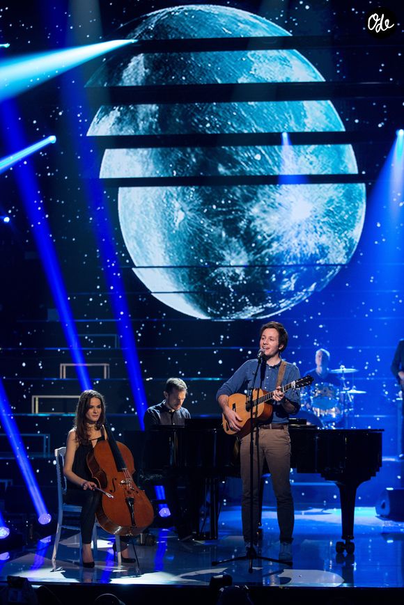 Exclusif - Vianney (Vianney Bureau) et sa compagne Catherine Robert qui est sa violoncelliste - Enregistrement de l'émission "Cette Soirée Là, la suite" au Zénith de Paris le 8 et 9 janvier 2017 qui sera retransmise sur TF1 le samedi 14 Janvier prochain en deuxième partie de soirée à l’issue de la diffusion de l’émission hommage à Claude François. © Cyril Moreau - Veeren Ramsamy / Bestimage