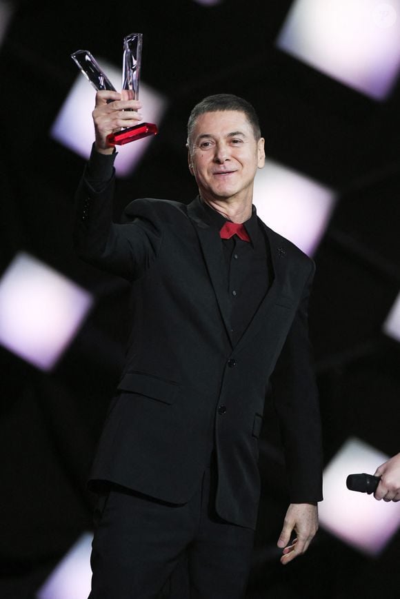 le chanteur Etienne Daho lors de la 33e édition des Victoires De La Musique à La Seine Musicale le 9 février 2018 à Boulogne-Billancourt, France. Photo par Laurent Zabulon/ABACAPRESS.COM