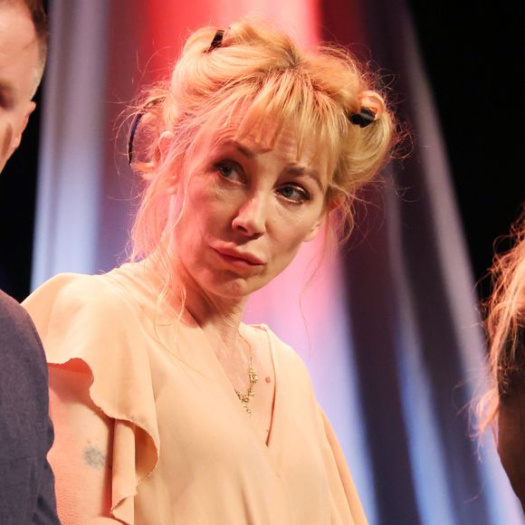 Lorsqu'elle était plus jeune, Julie Depardieu s'est fait tatouer le bras 

Julie Depardieu lors de la soirée de cloture de la 35ème édition du ''Dinard British and Irish Film Festival'' de Dinard, France. © Denis Guignebourg/BestImage