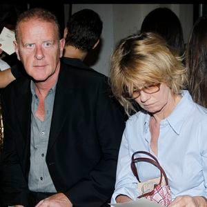 Jean Teulé et Miou Miou au défilé Jean-Paul Gaultier à Paris.
AGENCE / BESTIMAGE