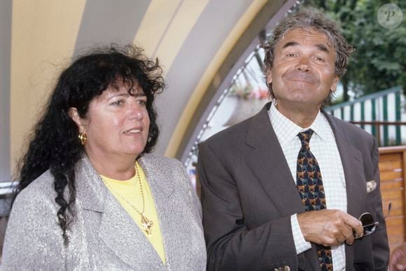Archives - En France, à Paris, Pierre Perret et sa femme Rebecca à Roland Garros 1998