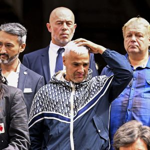 Francis Lalanne, Farid Khider, Philippe Hersen - Obsèques de Jacques Bertin (directeur du théâtre du Gymnase pendant 40 ans) en l'église Saint-Roch à Paris le 28 juillet 2025. © Pierre Perusseau/Bestimage