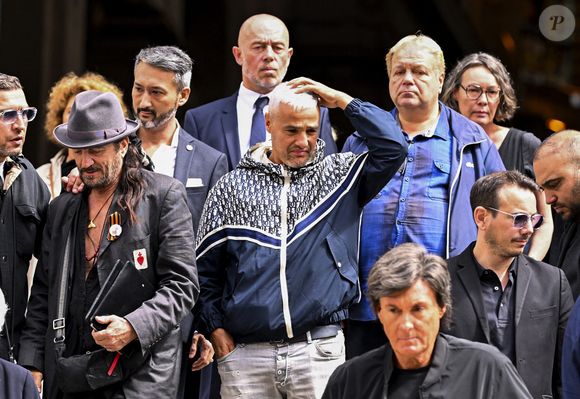 Francis Lalanne, Farid Khider, Philippe Hersen - Obsèques de Jacques Bertin (directeur du théâtre du Gymnase pendant 40 ans) en l'église Saint-Roch à Paris le 28 juillet 2025. © Pierre Perusseau/Bestimage