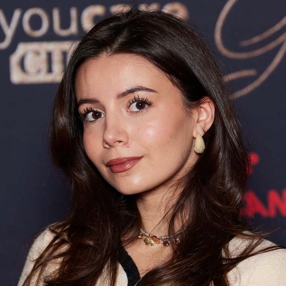 Mais son rêve a pris une tournure inattendue avec la perte de ses bagages. 

Annily Chatelain (fille de la chanteuse Alizée et de Jérémy Chatelain) - Séance photo de la première édition du « You Care Charity Gala » en faveur de la cause animale et de l'environnement au Cercle Interalliée à Paris le 3 décembre 2024. © Cyril Moreau/Bestimage