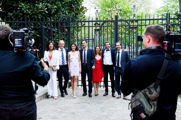 La famille Kretz : "L'Agence" sur TMC  : Sandrine et Olivier Kretz, Valentin et sa femme Charina Sarte, Martin et sa femme Eve von Romberg et Louis - Soirée de gala des 50 ans de la Fondation Claude Pompidou à l'Hôtel Marcel Dassault à Paris le 12 avril 2022. (Rachid Bellak / LMS / Bestimage)
