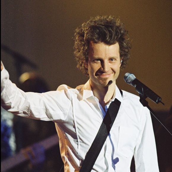 Archives - Le chanteur Sinclair sur scène lors de la cérémonie des Victoires de la musique, Zénith de Paris. Le 10 mars 2002.
Bestimage