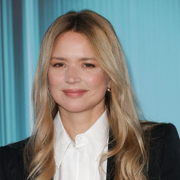 Elle a parfois tenté de dialoguer avec certaines personnes pour leur faire comprendre les limites.

Virginie Efira - Photocall du showcase 2026 Disney+ à l'Institut de France à Paris le 15 janvier 2026. © Coadic Guirec/Bestimage