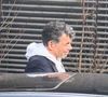 Et si dans la presse il était écrit que de la drogue avait été retrouvée chez lui, selon ses avocats, ce ne serait pas le cas.
Stéphane Plaza en larmes à la sortie de son procès après avoir été reconnu coupable de "violences habituelles par concubin" et condamné à 12 mois de prison avec sursis, à Paris, France, le 18 février 2025. © Florian Savina/Bestimage