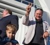 Il y a également ouvert un centre cinématographique.
Gérard Depardieu inaugure un centre cinématographique à son nom en Russie. Un centre culturel dans la ville russe de Saransk où l’acteur français est enregistré en tant que résident porte désormais son nom. Le 28 août 2016
ITAR TASS / BESTIMAGE