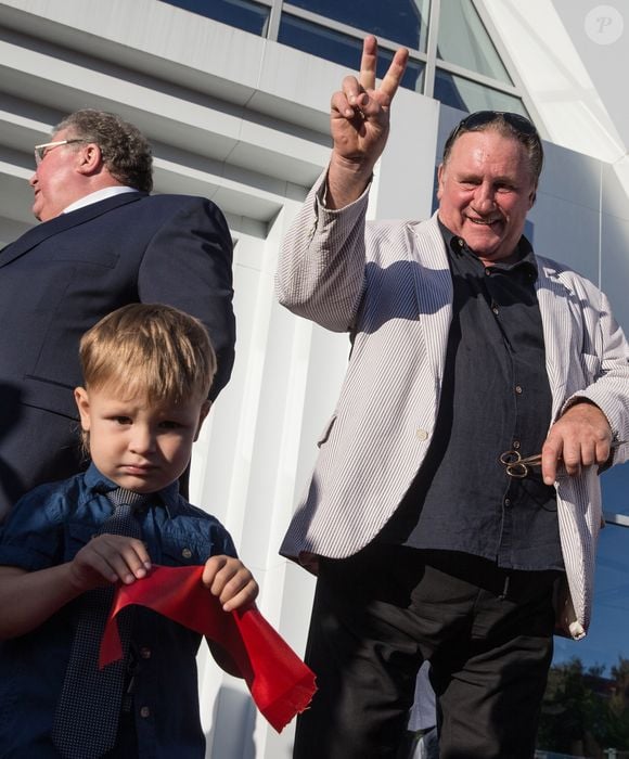 Il y a également ouvert un centre cinématographique.

Gérard Depardieu inaugure un centre cinématographique à son nom en Russie. Un centre culturel dans la ville russe de Saransk où l’acteur français est enregistré en tant que résident porte désormais son nom. Le 28 août 2016
ITAR TASS / BESTIMAGE