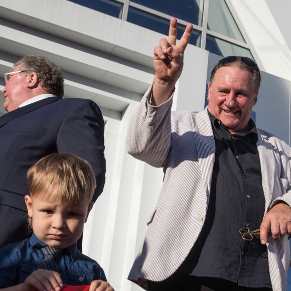 Il y a également ouvert un centre cinématographique.

Gérard Depardieu inaugure un centre cinématographique à son nom en Russie. Un centre culturel dans la ville russe de Saransk où l’acteur français est enregistré en tant que résident porte désormais son nom. Le 28 août 2016
ITAR TASS / BESTIMAGE