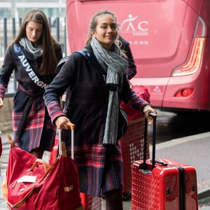 Miss Tahiti: Vaimalama Chaves - Les candidates à l'éléction de Miss France 2019 s'envolent pour l'Ile Maurice à l'aéroport Roissy CDG le 20 novembre 2018.
© Cyril Moreau / Bestimage
