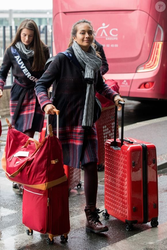 Miss Tahiti: Vaimalama Chaves - Les candidates à l'éléction de Miss France 2019 s'envolent pour l'Ile Maurice à l'aéroport Roissy CDG le 20 novembre 2018.
© Cyril Moreau / Bestimage
