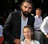 Le rugbymen a confirmé qu'il ne se souvenait pas de la naissance de sa fille
Sébastien Chabal et sa fille Lily à "Jardins, Jardin" aux Tuileries le 31 mai 2012 ©AGENCE / BESTIMAGE