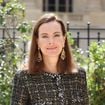 Carole Bouquet resplendissante à 68 ans : son astuce anti-âge simple pour raffermir son visage