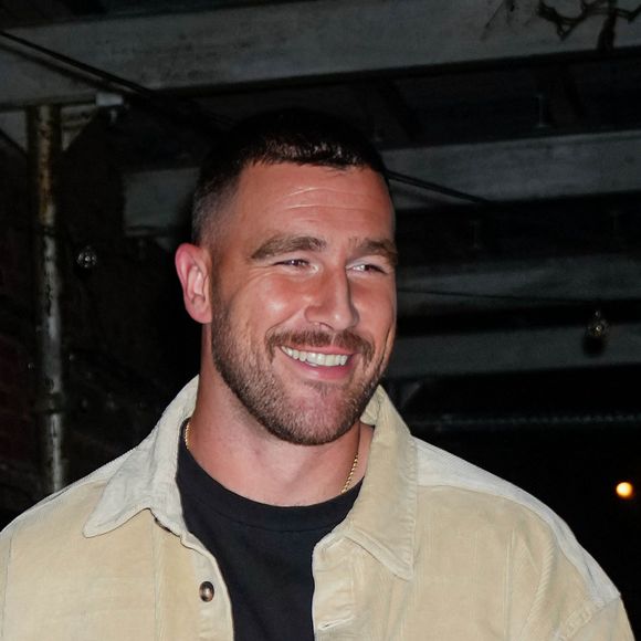 Taylor Swift et son compagnon Travis Kelce à la sortie de l'hôtel "Waverly Inn" à New York, le 15 octobre 2023.  The ImageDirect / Bestimage