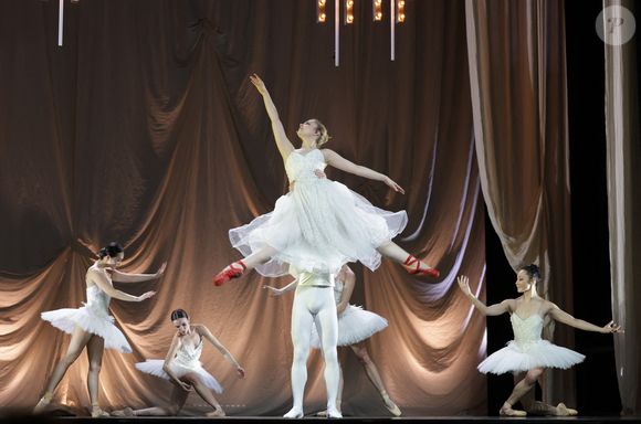 Exclusif - Céleste Hauser - Générale du spectacle musical "Les Souliers Rouges" au Casino de Paris, le 24 janvier 2025.
"Les Souliers Rouges" est un conte musical produit par Marc Lavoine et son compositeur attitré Fabrice Aboulker d'après le conte "Les Chaussons Rouges" de Hans Christian Andersen.
© Guirec Coadic/Bestimage