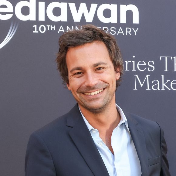 Il a alors choisi de se faire hospitaliser en psychiatrie, une décision qu'il qualifie de « plus beau cadeau » qu'il se soit fait.

Bertrand Chameroy - Photocall de la soirée des 10 ans de Mediawan à Paris le 2 juin 2026.

© Jack Tribeca / Bestimage