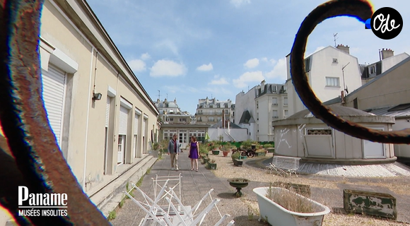 Visite de l'appartement de Boris Vian, resté intact des décennies après son départ.