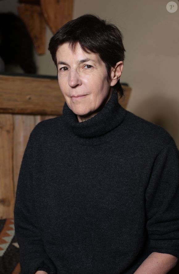 Elle qui n'était pas adepte de cette pratique avait ainsi trouvé un moyen astucieux de faire jouir son ancien amant, d'une manière peu conventionnelle. 

Christine Angot - 15ème edition des Arcs Film Festival dans la station Les Arcs à Bourg-Saint-Maurice le 21 décembre 2023. © Denis Guignebourg/BestImage
