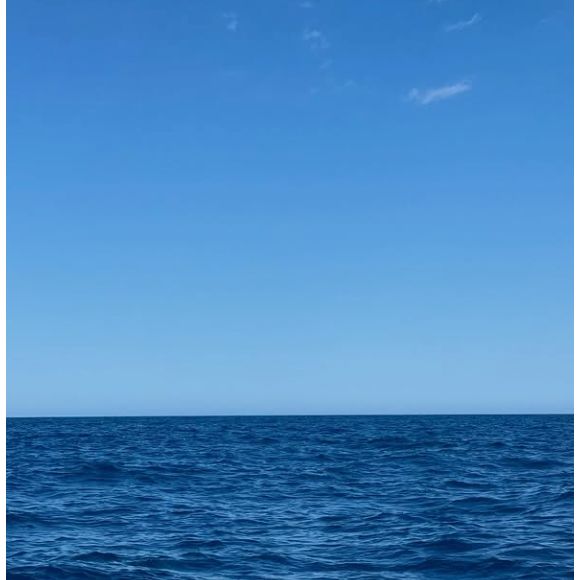 Louane immortalise ses vacances d'été sur Instagram. (Capture d'écran - Juillet 2025)