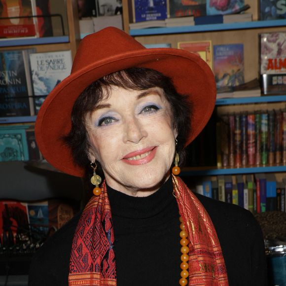 Exclusif - Rencontre avec Frédéric Zeitoun en présence de Anny Duperey à la librairie la 25e Heure à Paris le 5 février 2025. © Coadic Guirec/Bestimage