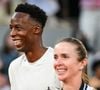 "Elina, donc là je vais te remercier. Je voudrais remercier ma femme parce que sans elle, je ne serais peut-être pas encore là ce soir”, a-t-il déclaré.

Elina Svitolina et Gael Monfils à la soirée "Gael & Friends" à Roland Garros sur le court Phlippe Chatrier à Paris le 21 mai 2026.  Zuma Press / Bestimage